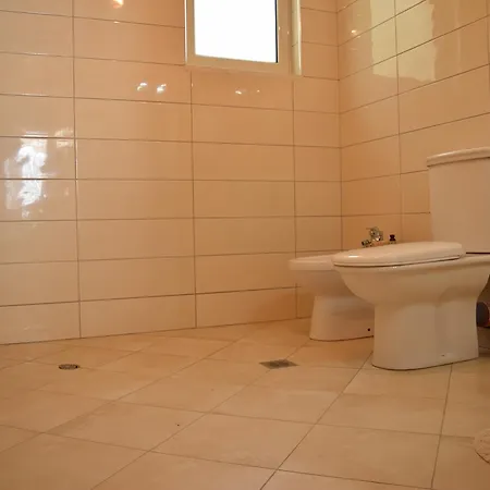 Belvedere Adriatica 4* Qeparo