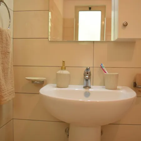 Belvedere Adriatica Pensión Qeparo