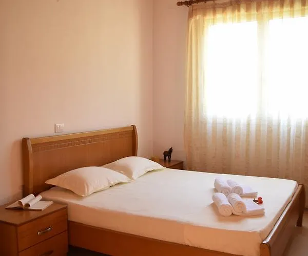 Belvedere Adriatica 招待所 4*